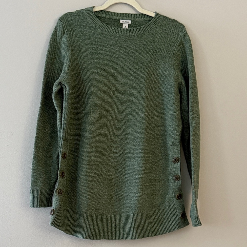 L.L. Bean Women’s 100% Cotton Green Crew Neck Knit Sweater Buttons Size Medium